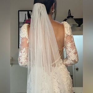 Delicate White Simple Floor Length Minimal Veil